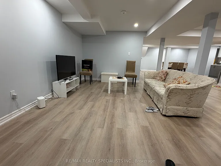 934 Boyer Blvd #BASEMENT — Photo 35
