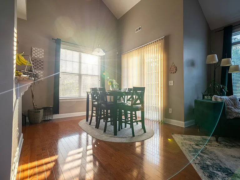 1606 Morehead Hill Ct — Photo 9