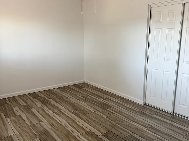 3735 W Golden Ln — Photo 8