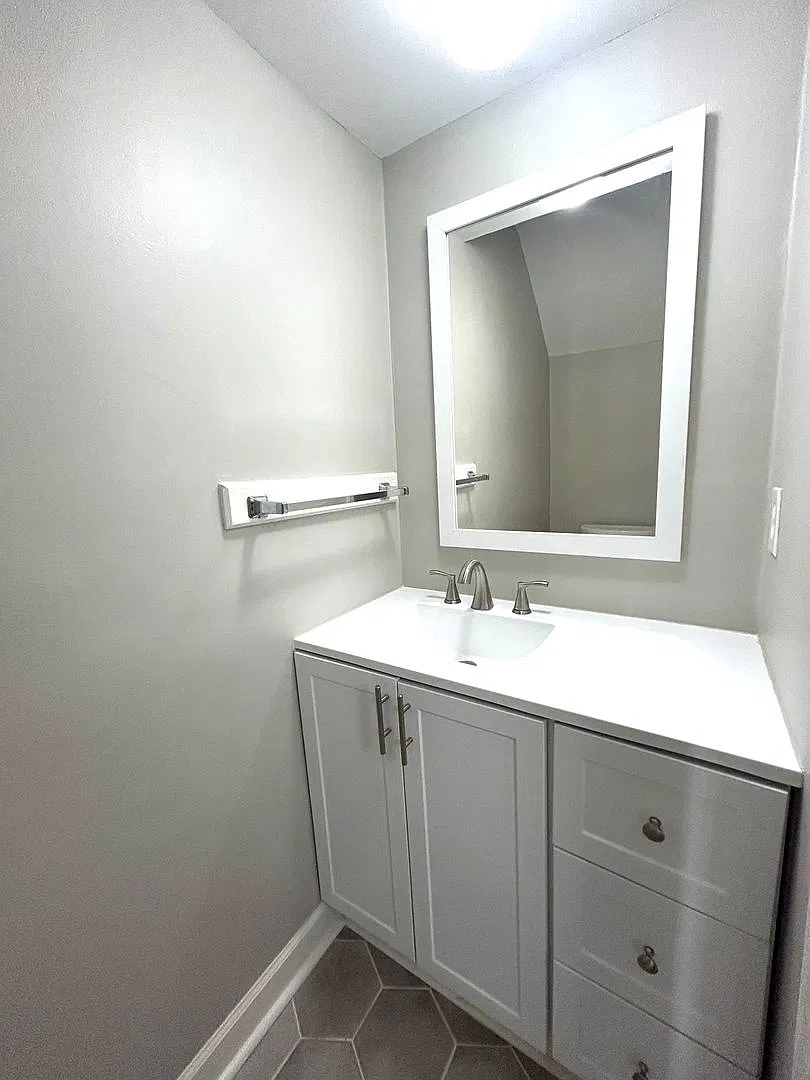 Spacious 2-Bedroom Townhome-Style Condo Near NC State — Photo 4