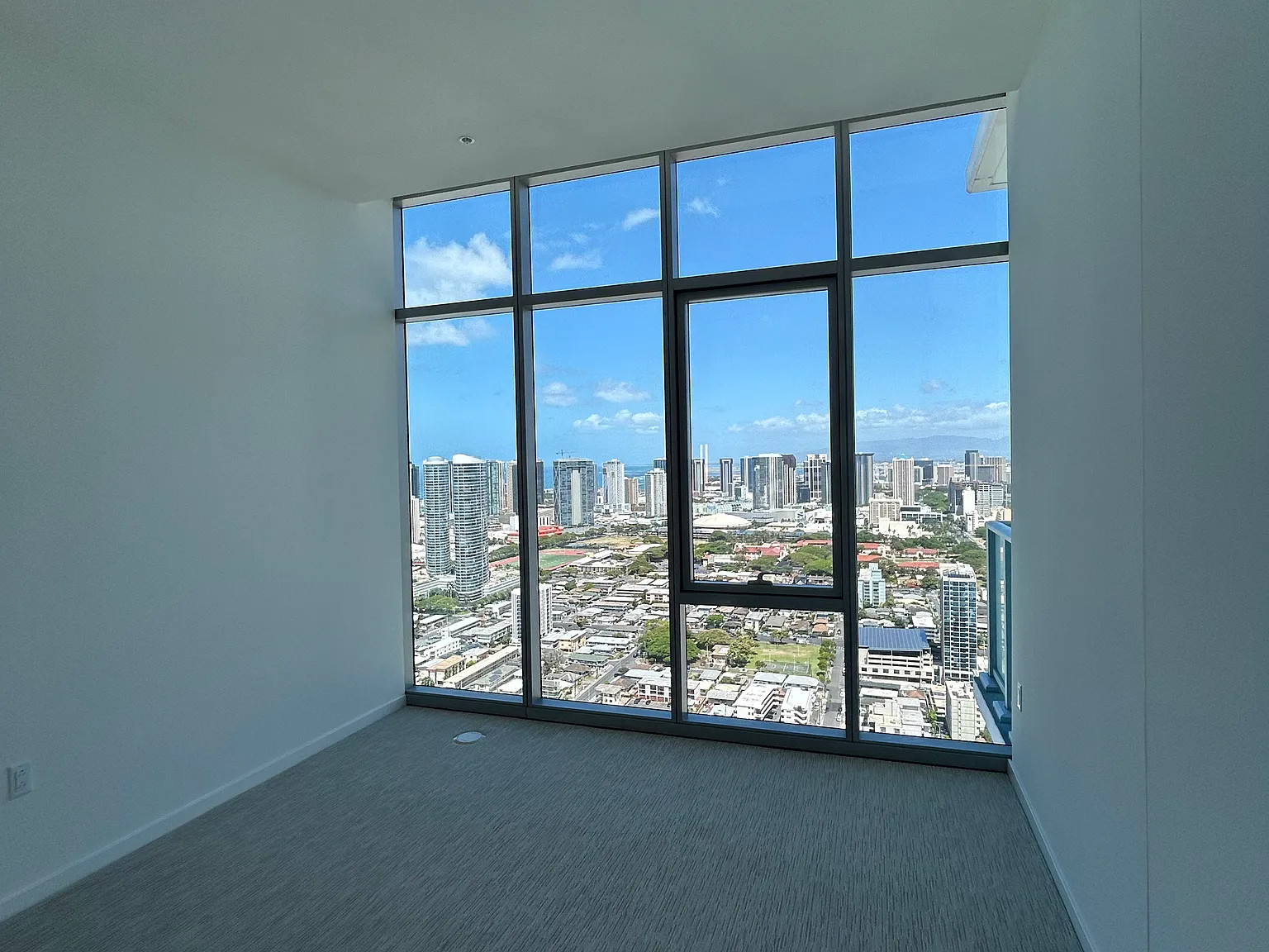 2 bed, 914 sqft, $5,000 — Photo 4