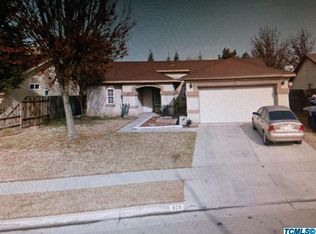 828 W Orinda St, Tulare, CA 93274