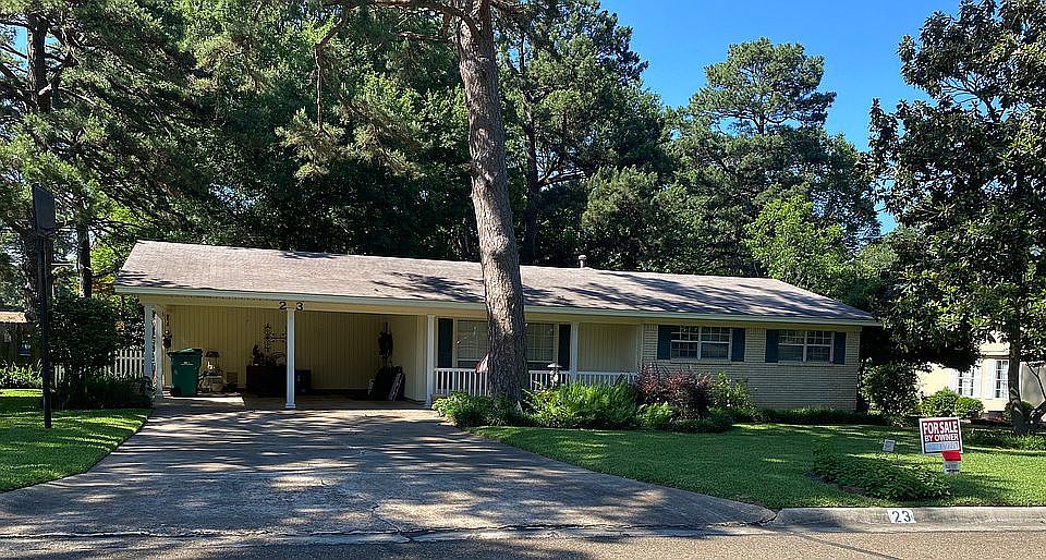 1st image of 23 Wisteria Dr