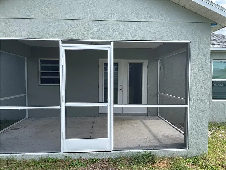 10136 Willmington Blvd — Photo 3