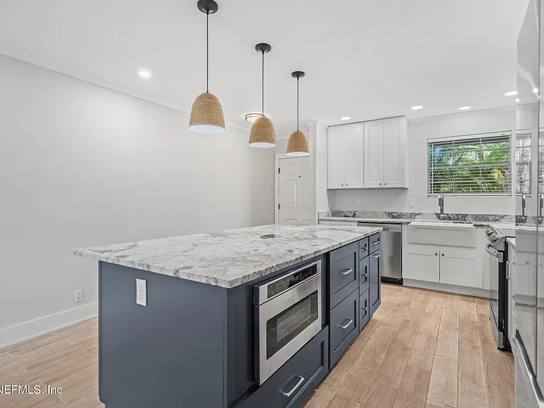 22 Comares Ave #4A — Photo 7