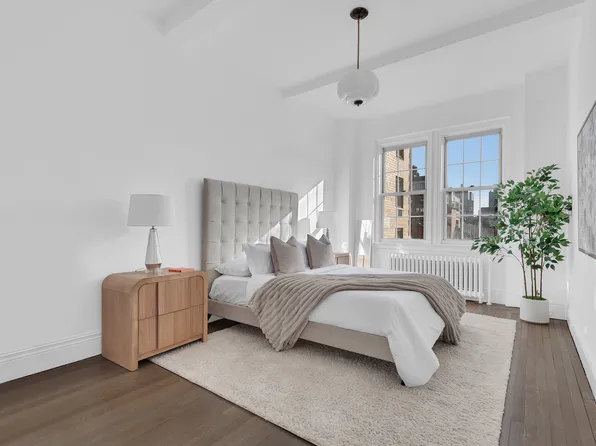 39 5th Avenue image 3 of 6