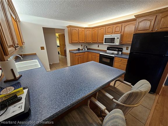 2nd image of 2520 W Greenlawn Rd