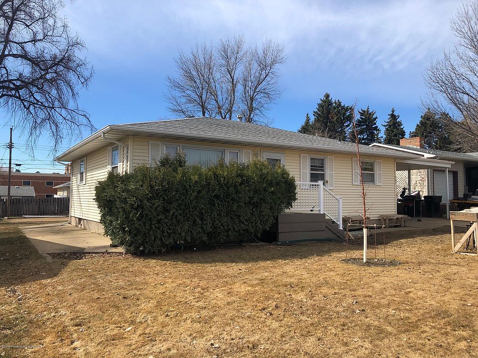 2nd image of 969 6th St W