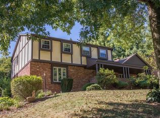 451 Manordale Rd, Pittsburgh, PA 15241