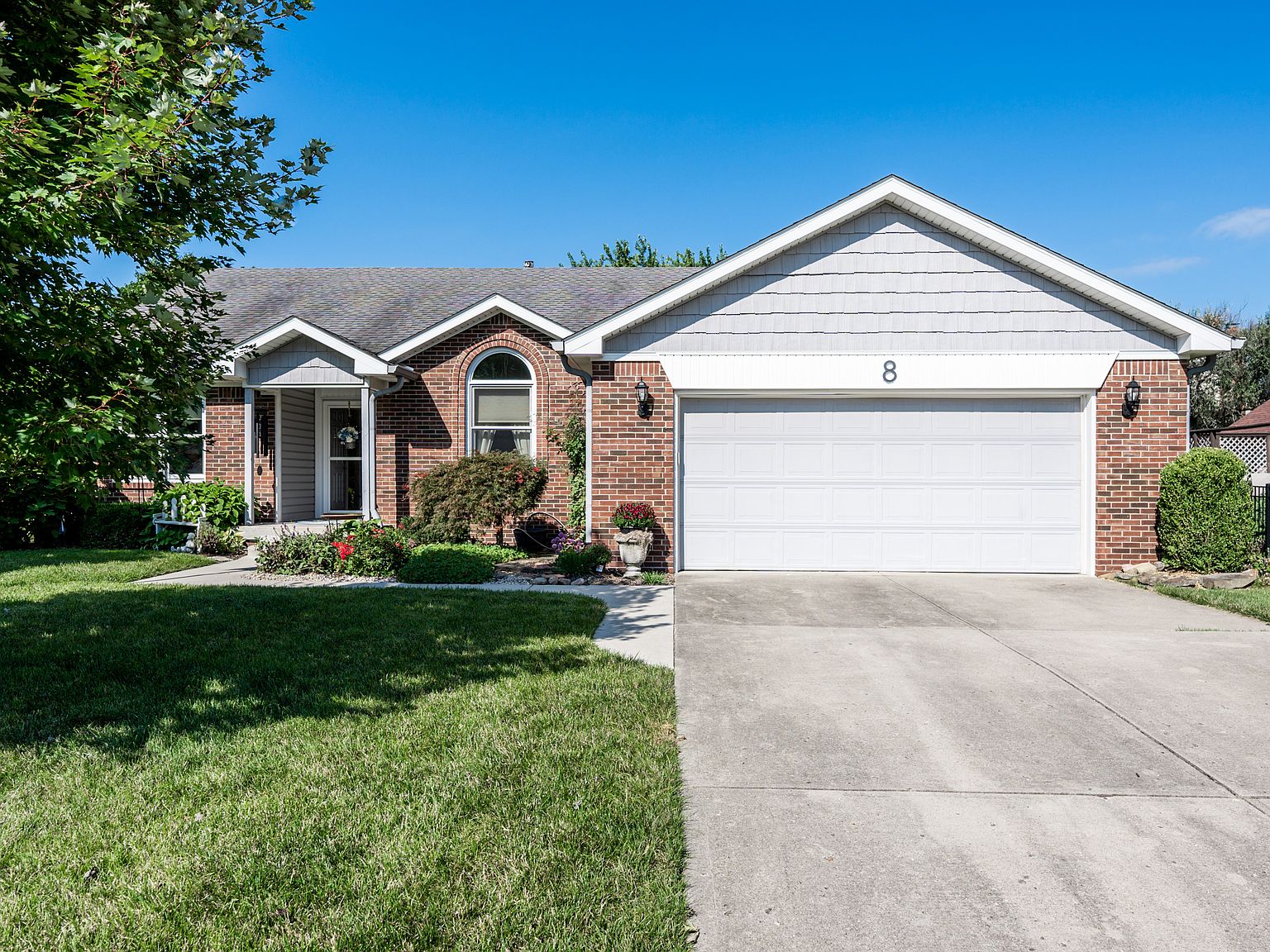8 Ridgewood Mdws, Franklin, IN 46131 MLS 21940756 Zillow