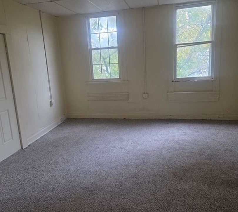 1st image of 1712 Walnut St #B