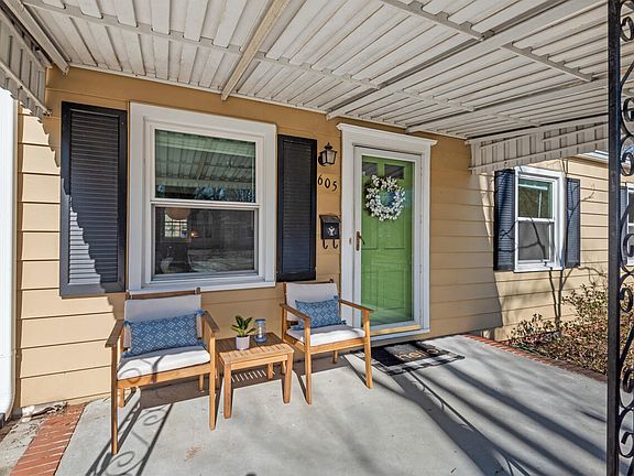 3rd image of 605 E Lavender Ave