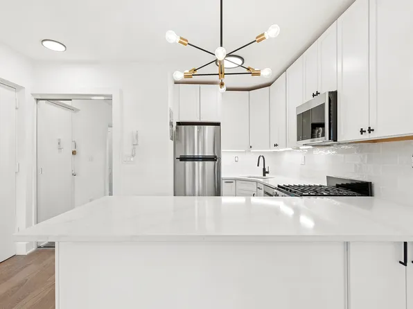 181 7th Avenue 5A image 1 of 9