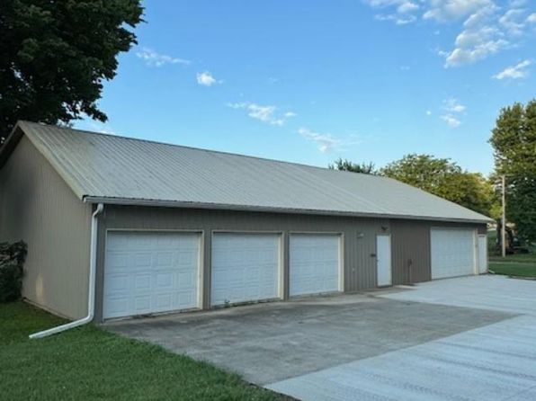 907 Court St, Bedford, IA 50833