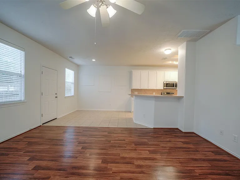 146 Silver Penny Dr — Photo 7