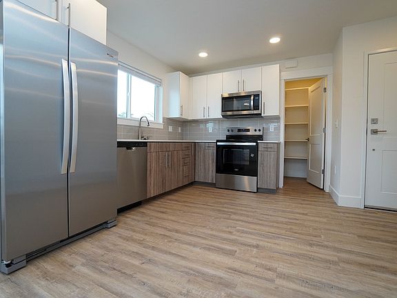 4th image of 4605 N Iota Ln #301