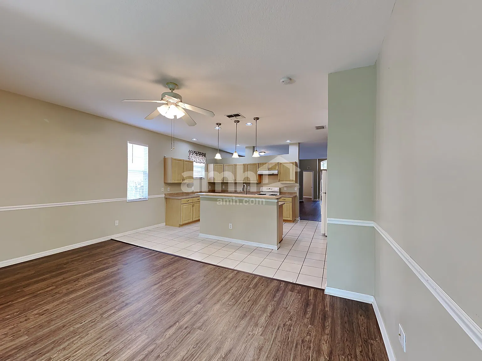 4 bed, 2.0 bath, 1900 sqft, $2,565 — Photo 4