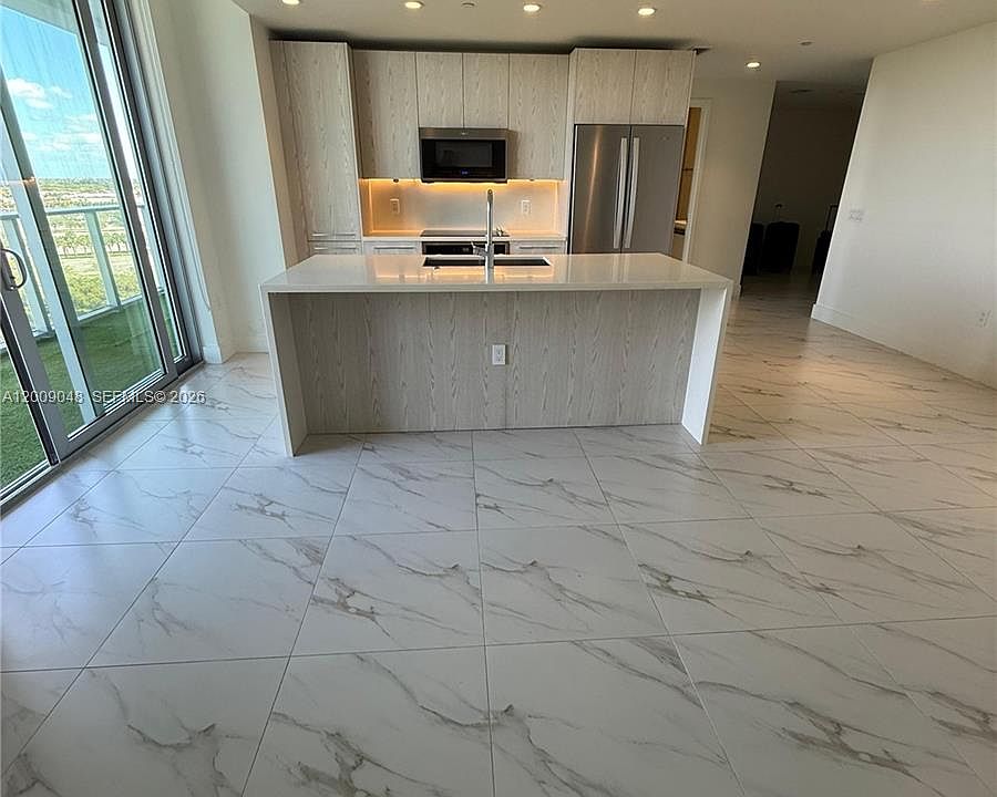 1st image of 2000 Metropica Way #901