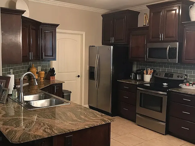 801 Wesley Ave — Photo 11