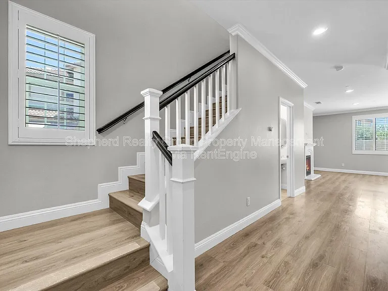 12167 Chutes Ct — Photo 4