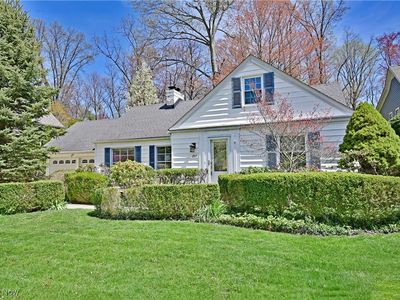 297 Saddler Rd, Bay Village, OH, 44140