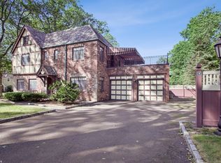 145 Glen Rd, New Haven, CT 06511