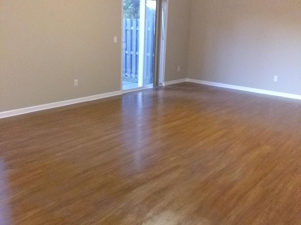 1st image of 112 Dusky Willow Dr