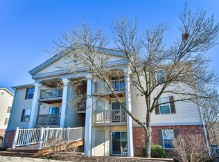 741 Ridgeside Dr APT E, Ballwin, MO 63021
