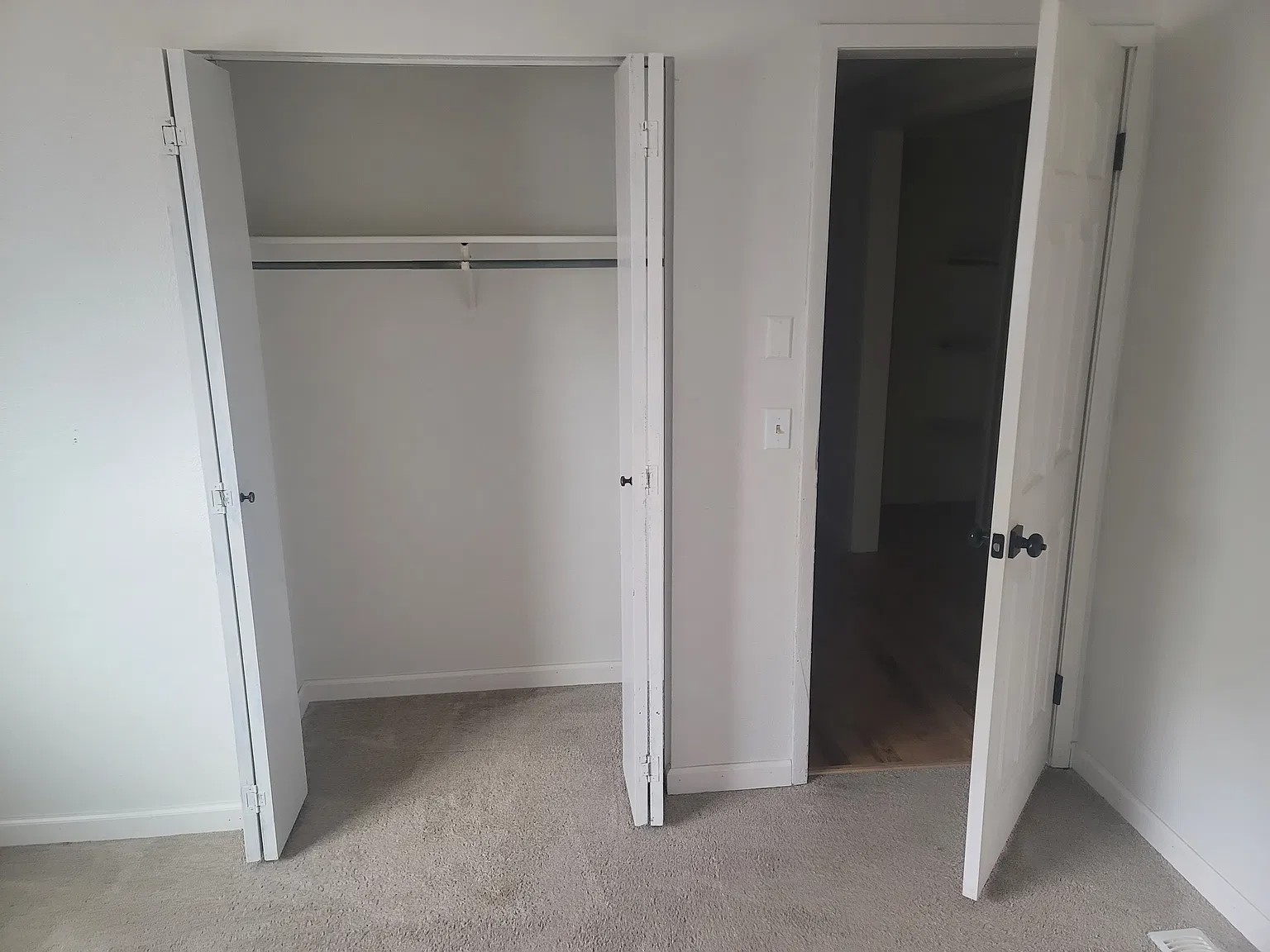 1 bed, 1300 sqft, $750 — Photo 3