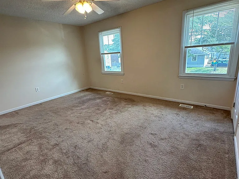914 C Ave — Photo 22