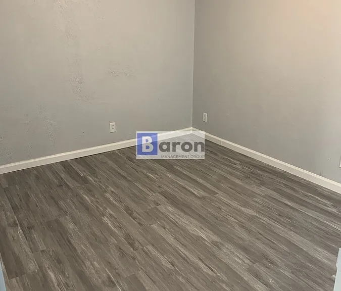 3202 Mishawaka Ave #C — Photo 3
