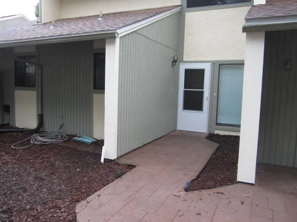 800 Bay Dr APT 7, Niceville, FL 32578