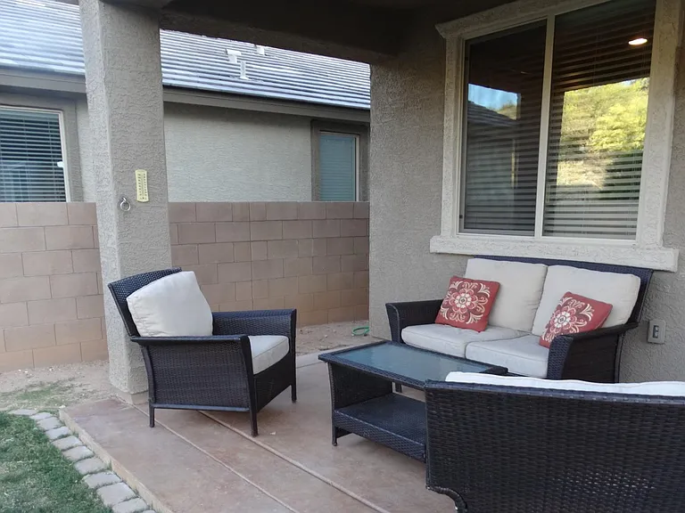 10453 S Boothill Way — Photo 11