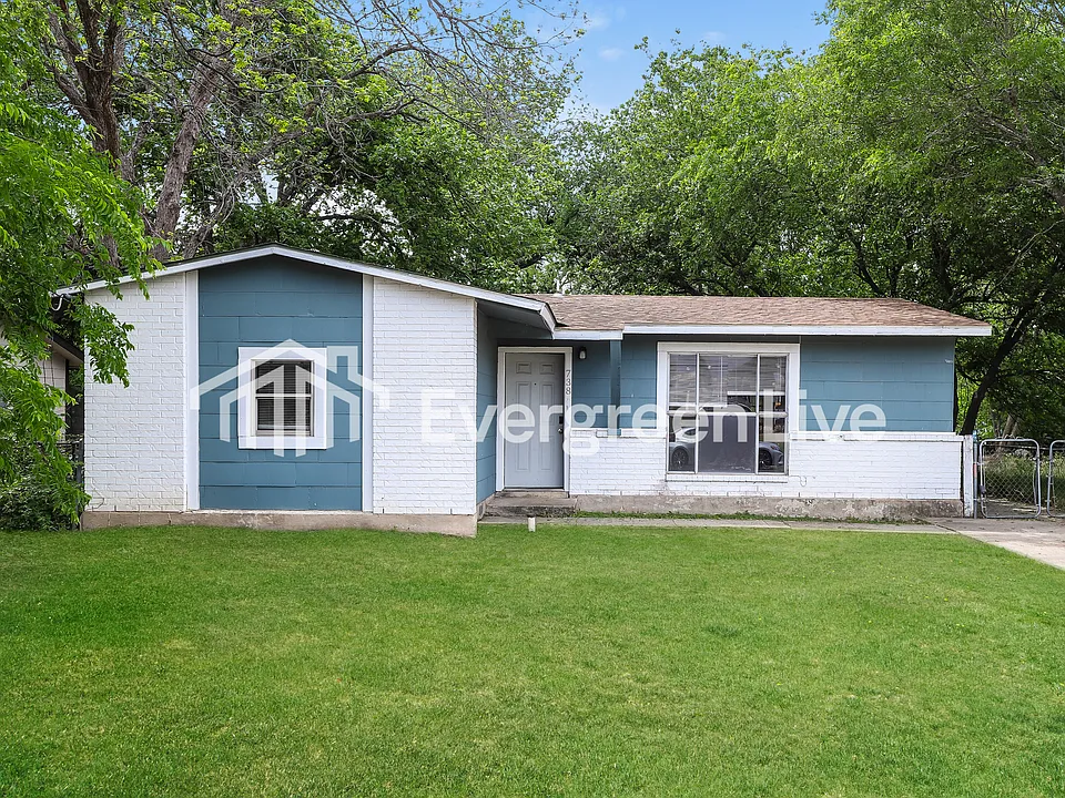 738 Sterling Dr