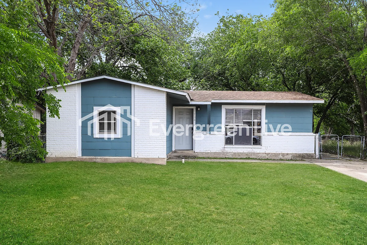 Building Photo - 738 Sterling Dr