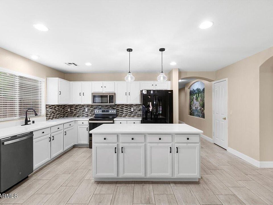 1st image of 15823 W MARCONI Avenue