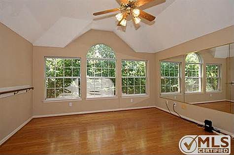 4th image of 4416 Fairfax Hill Dr