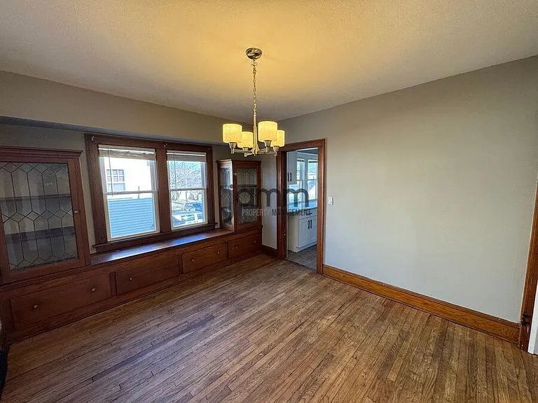 2121 Wyandotte Ave #2123 — Photo 6