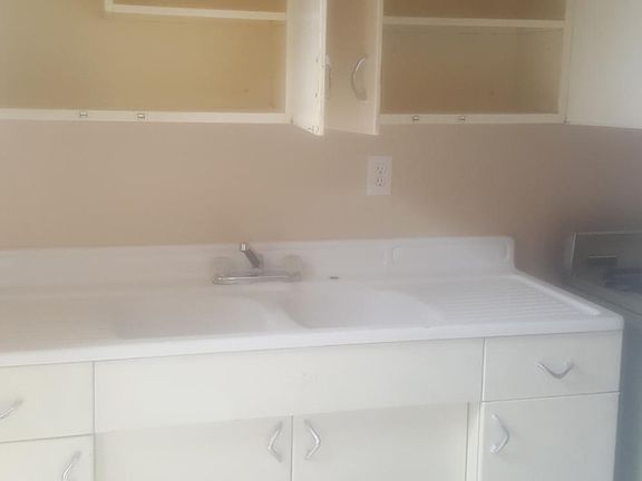 5th image of 3800 Tyler Ave
