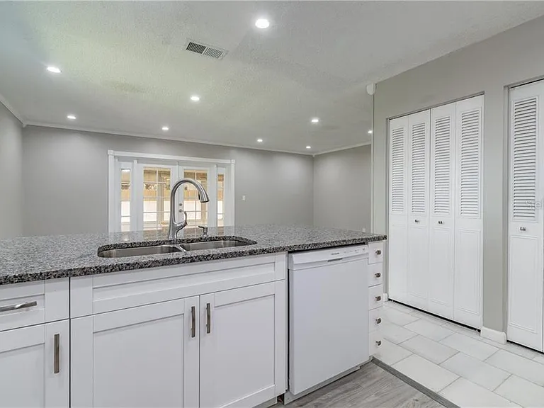 14729 Tall Tree Dr — Photo 10