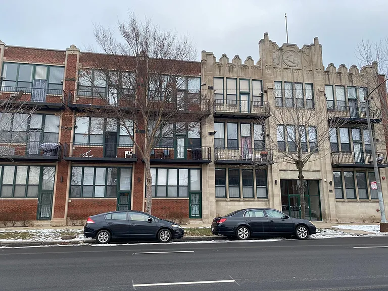 4101 S Michigan Ave #T4 — Photo 2