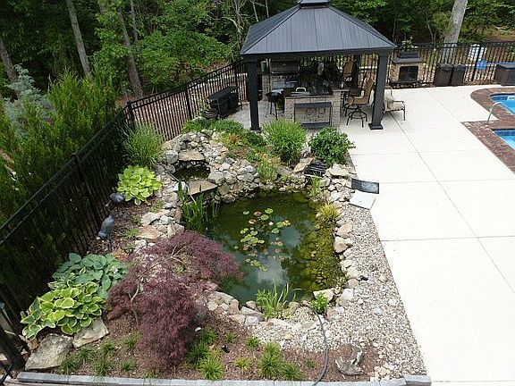 Outdoor kitchen, Koi pond