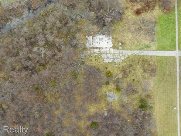 24755 Gibraltar Rd, Flat Rock, MI 48134