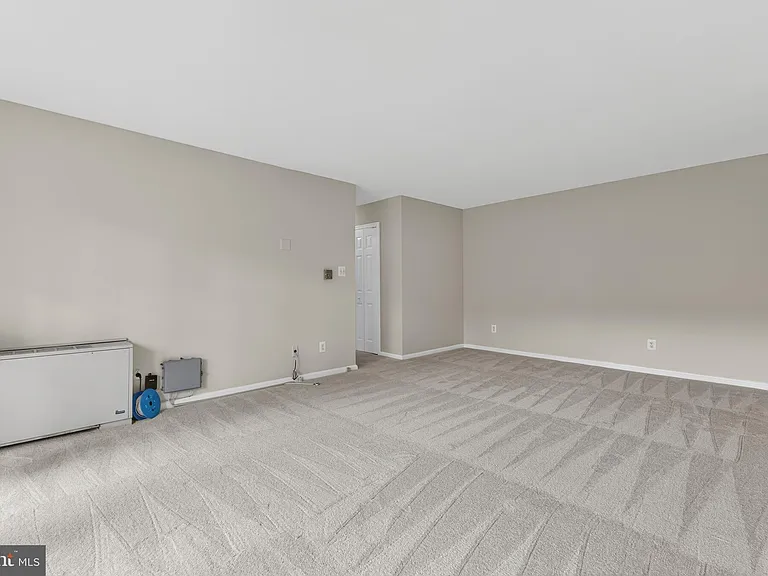 3334 Spring Ln #B30 — Photo 14