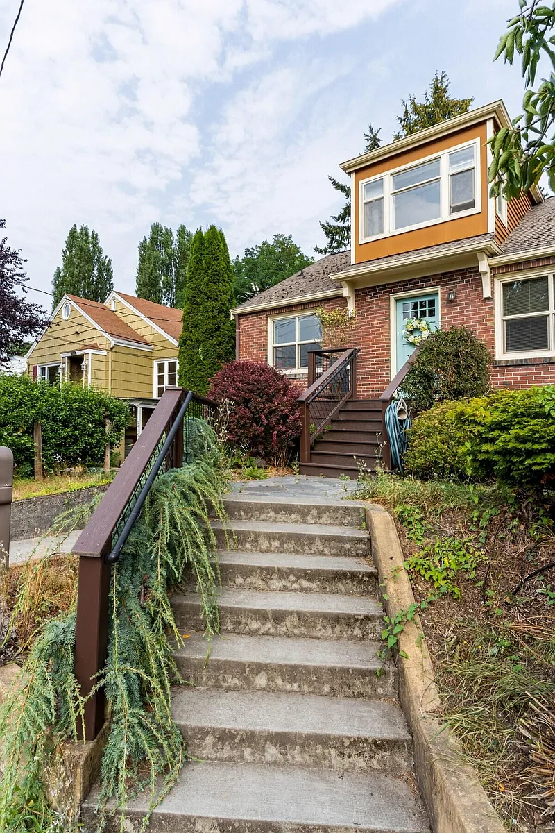 Building Photo - 9514 4th Ave NE