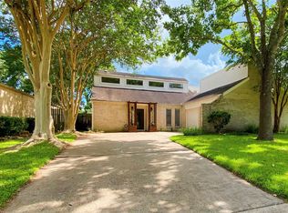 12031 Rocky Knoll Dr, Houston, TX 77077