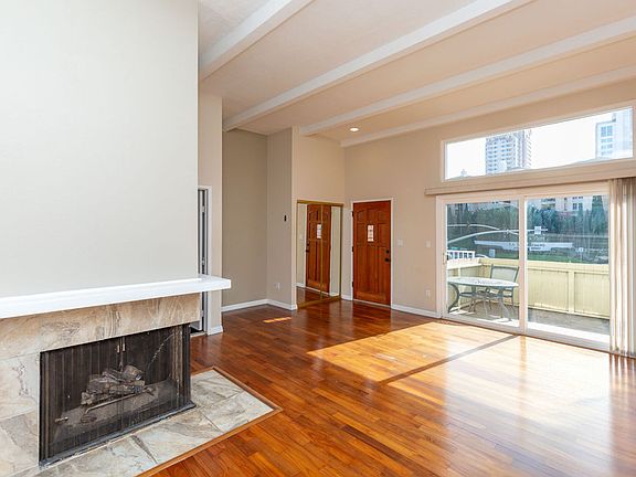 5th image of 3760 La Jolla Village Dr