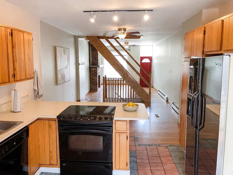 1517 Covington St — Photo 8