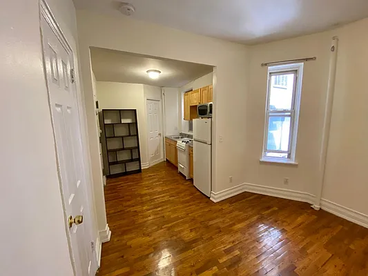 Rented by Douglas Elliman | media 7