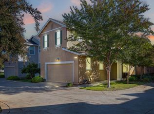 180 Soaring Hawk Ln, Sacramento, CA 95833